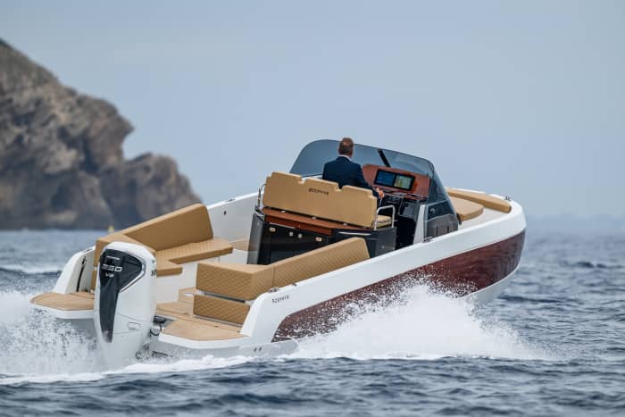 4-hour boat trip along the Costa Brava from Llançà