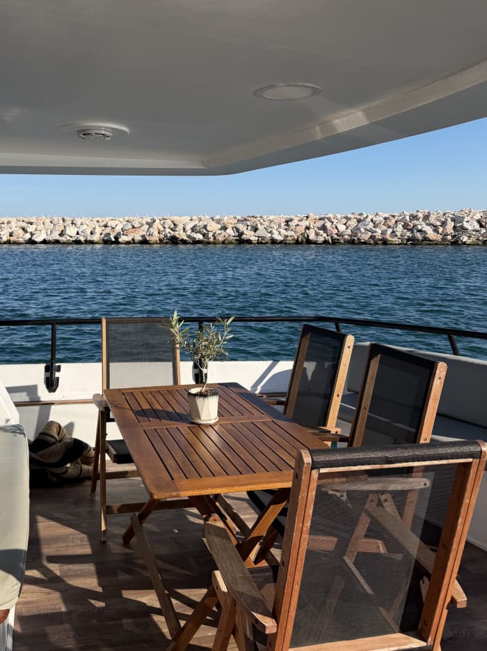Expérience en yacht de 21,5 mètres | Croisière de luxe de 5 heures sur la Riviera d'Athènes