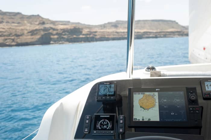 día completo en catamarán lagoon 42 por gran canaria