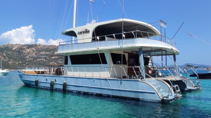 Gulf of Naples and Procida aboard the Gold Wind — from Mergellina
