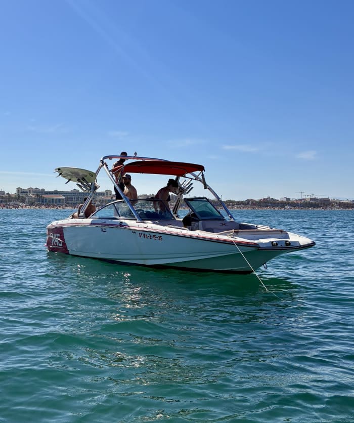 Private sailing + Wakesurf