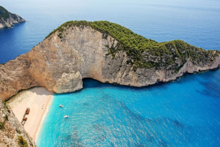 Full Day Discovery Cruise – Shipwreck, Blue Caves & Marathonisi