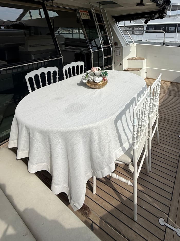 Luxury Yacht Tour in Istanbul – Up to 12 Guests