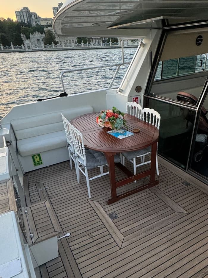 Luxury Yacht Tour in Istanbul – Up to 12 Guests