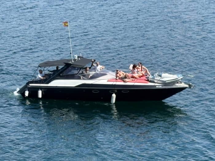 navega con estilo en un exclusivo sunseeker tomahawk 37