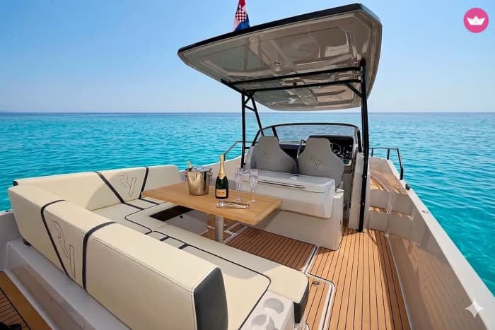 Romantische zonsondergangcruise op een motorboot: 2 uur