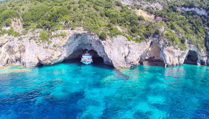 Experiência Premium de Lancha Rápida em Paxos e Antipaxos