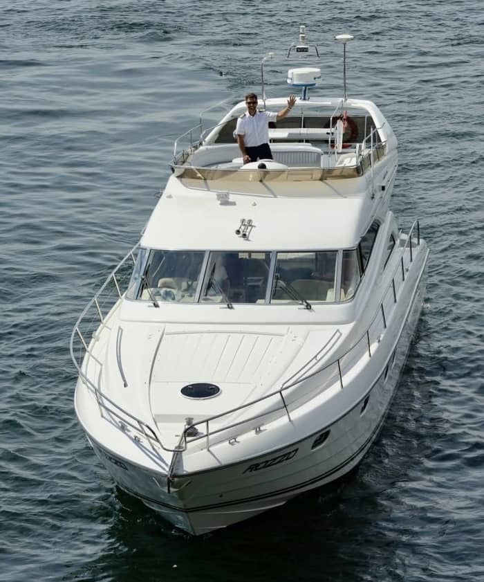 Escursione in yacht di un'intera giornata