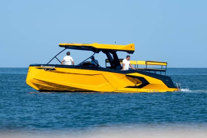 Luxury speedboat with extendable sundeck for 10 people - full day with skipper all around west Istrian coast (all inclusive!)