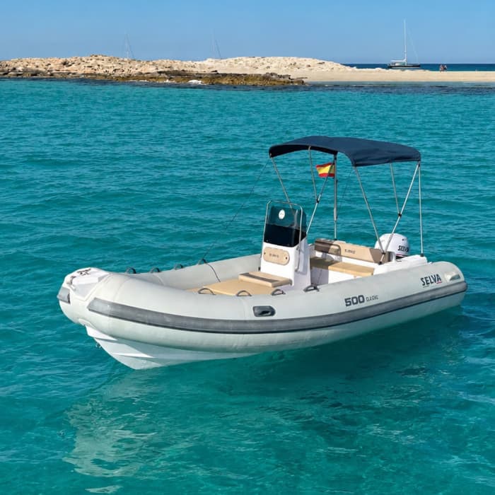 4h - Escape to the secret coves of Formentera in just one afternoon.