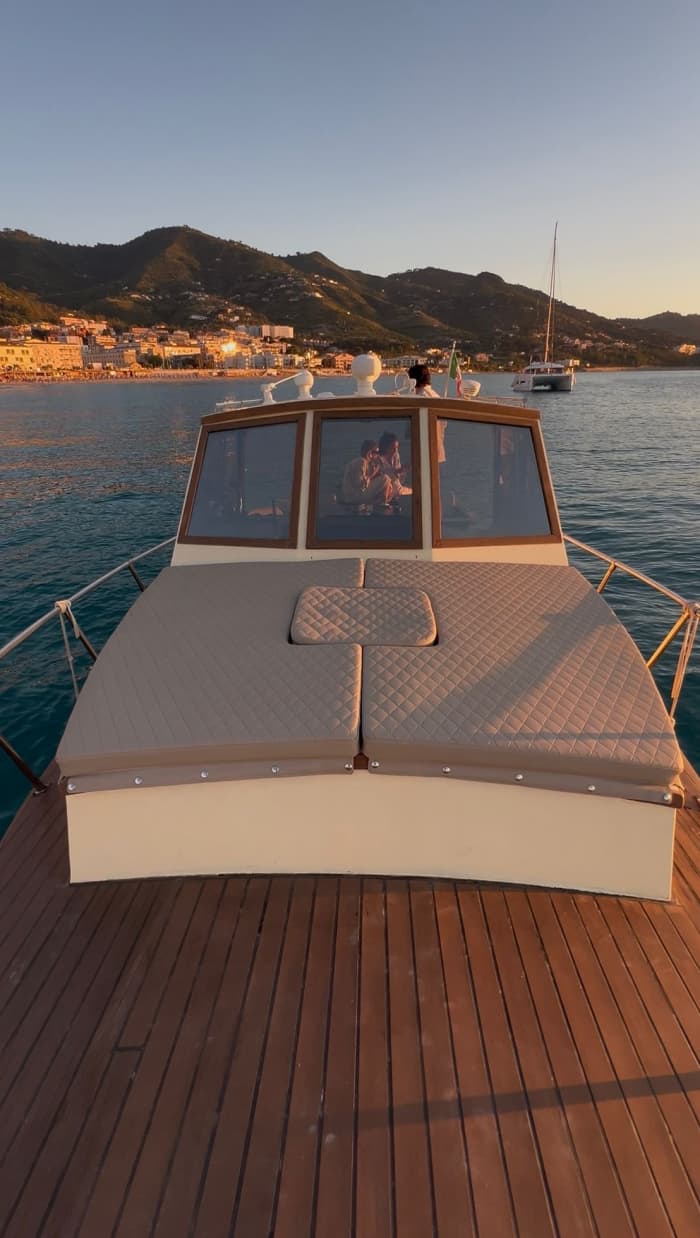 Boat trip to Cefalù: crystal clear sea, relaxation and Sicilian flavors