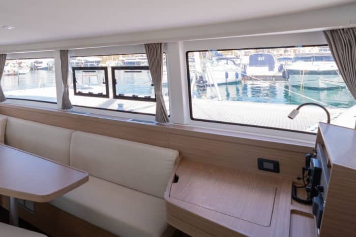 Ontdek de verborgen lagunes van Malta per luxe catamaran.