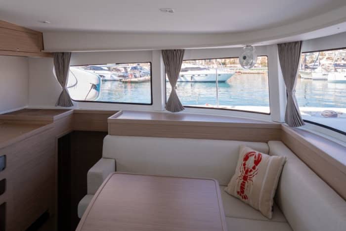 Ontdek de verborgen lagunes van Malta per luxe catamaran.