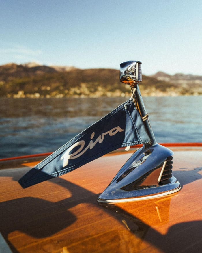 Love on the Lake – Wedding Photoshoot Aboard a Riva  Olympic