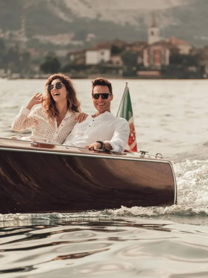 Love on the Lake – Wedding Photoshoot Aboard a Riva  Olympic