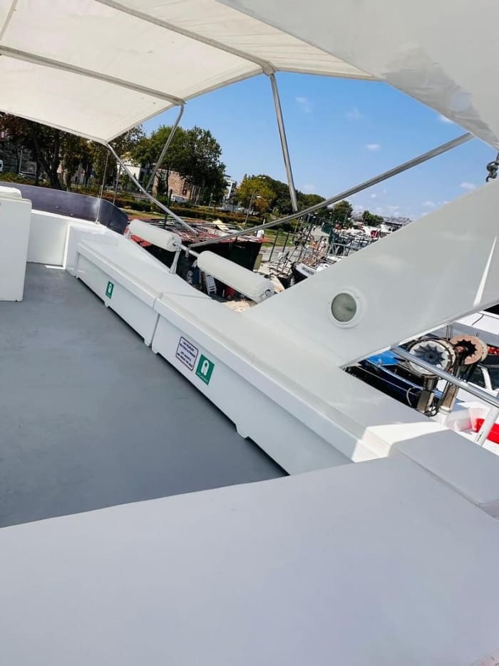 8-Hour Princes’ Islands Yacht Cruise for 12 Guests