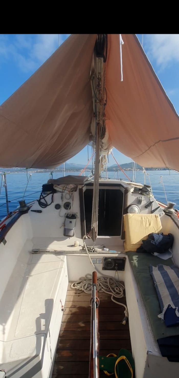 Full-day sea excursion: lunch featuring local market produce, private concert, and anchorage in the Var coves