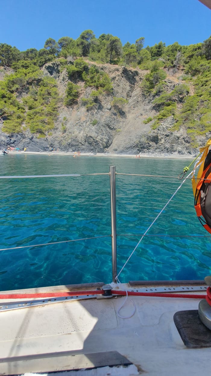 Full-day sea excursion: lunch featuring local market produce, private concert, and anchorage in the Var coves