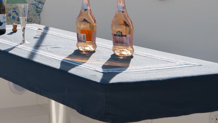 Aperitief bij zonsondergang en Riviera-sfeer