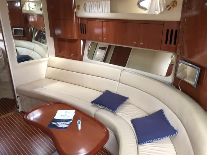 Ihr privates Motorboot für einen Tag rund um Porto San Paolo
