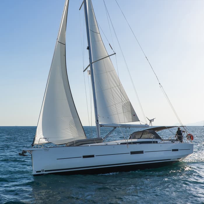 Dufour 460 GL Segeltur - La Maddalena skärgård