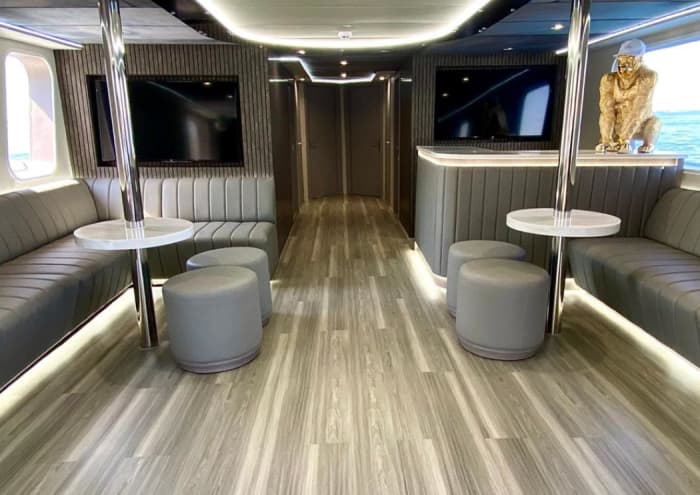 Croisière de luxe de 4 heures à Dubaï à bord du Majesty 125 | Carburant et skipper inclus