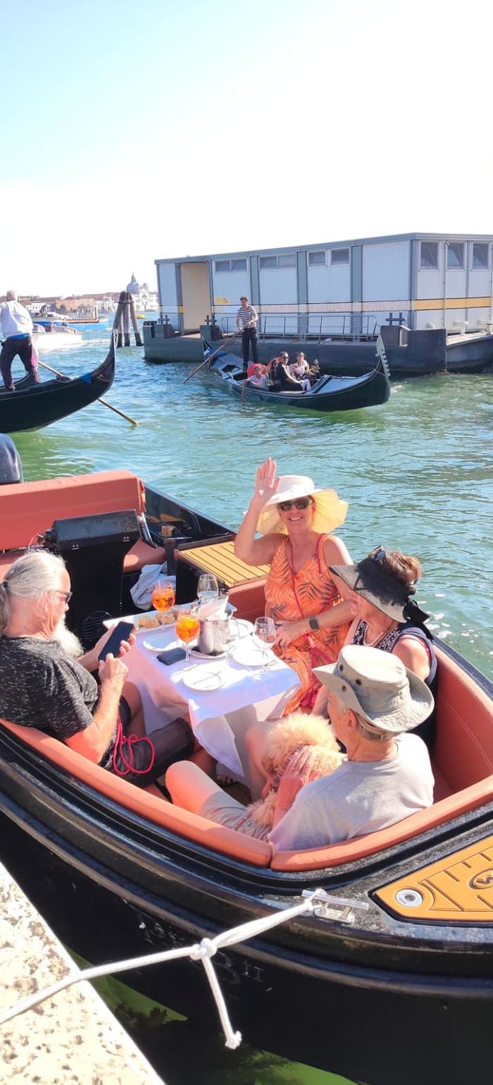La hora dorada en la laguna de Venecia