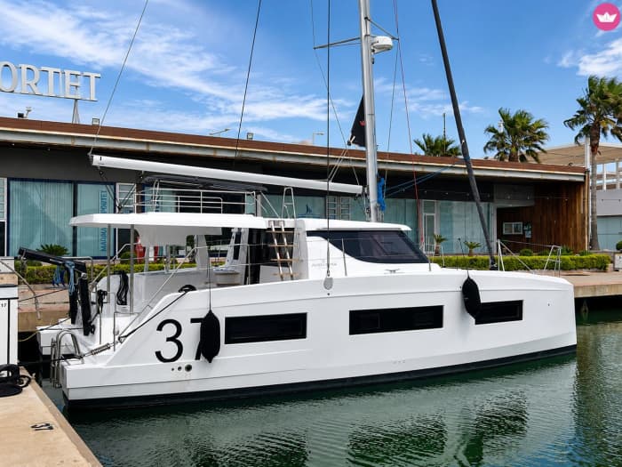 Full day of sailing and relaxation on the Mar Menor | Adventure 37