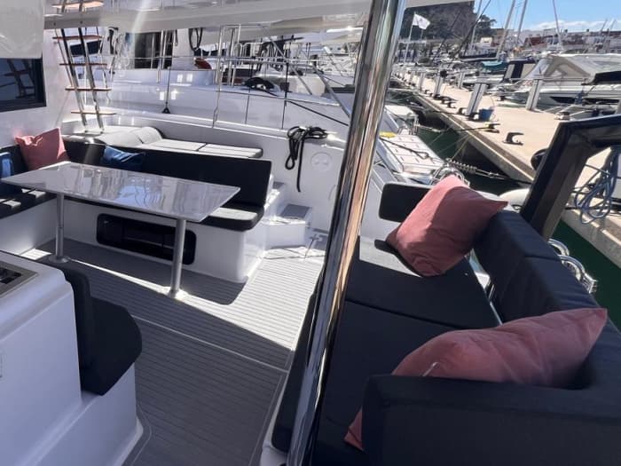 Full day of sailing and relaxation on the Mar Menor | Adventure 37