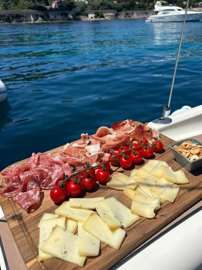 Einde van de zeildag in Villefranche-sur-Mer