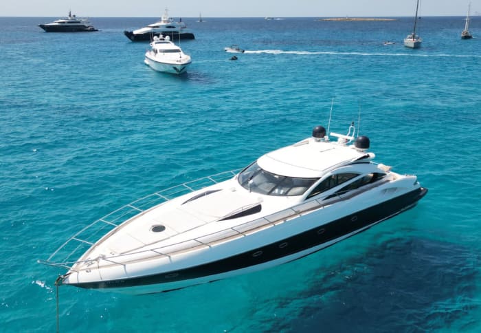 Ibiza y Formentera desde el mar: un día de lujo mediterráneo