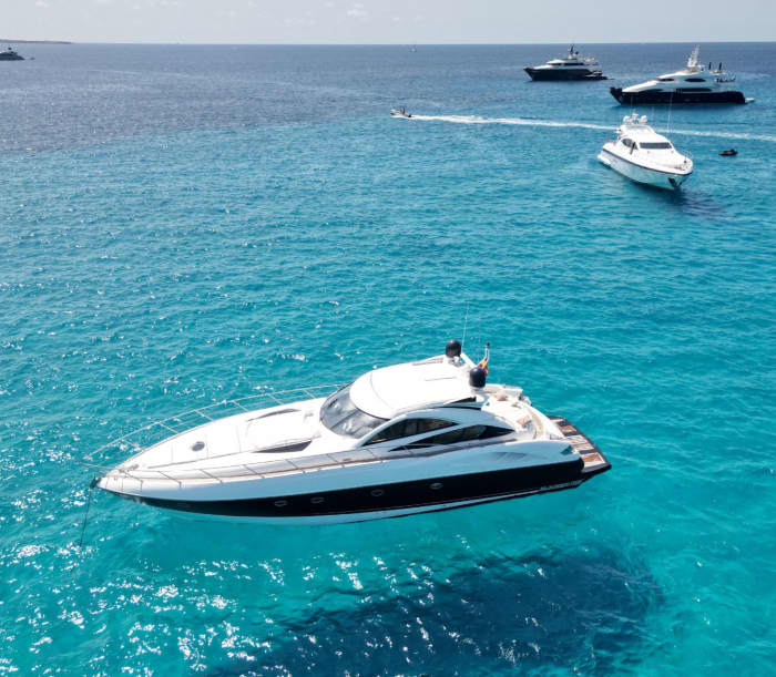 Ibiza y Formentera desde el mar: un día de lujo mediterráneo