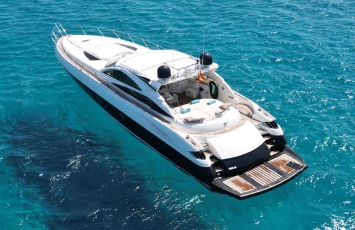 Ibiza y Formentera desde el mar: un día de lujo mediterráneo