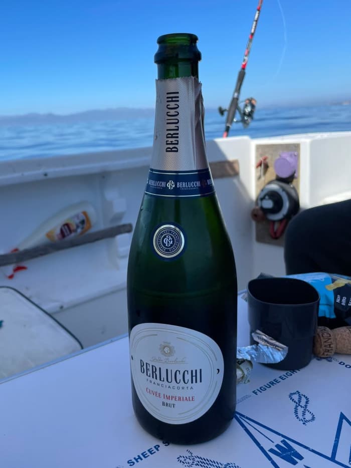 Sunset Aperitif Boat Tour in the Poetto Gulf