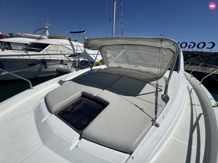 Embark on a day trip at sea departing from Cogolin!