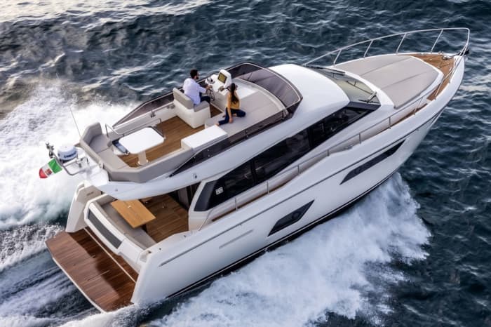 Yacht day trip departing from Port Canto Cannes