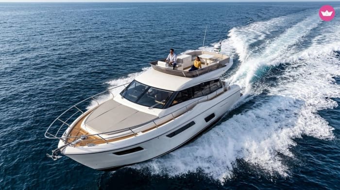 Yacht day trip departing from Port Canto Cannes