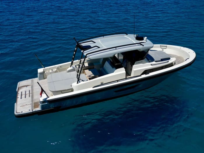 A luxurious day in the waters of Mallorca