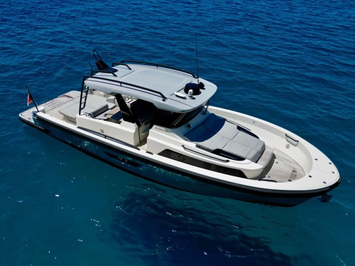 A luxurious day in the waters of Mallorca