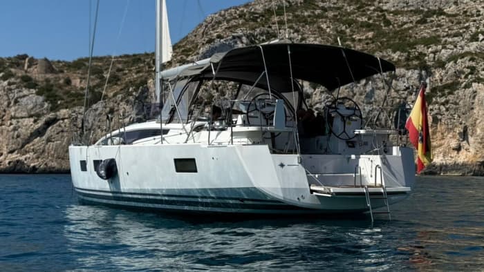 Sail to Hidden Coves & Mediterranean Blues from Dénia