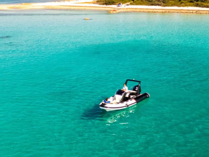 Half-Day Motorboat Escape in Novalja – Private Trip with Skipper (up to 7)