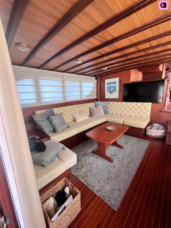 Capo Malfatano, Tuerredda och bortom: En dag på en yacht i Teulada