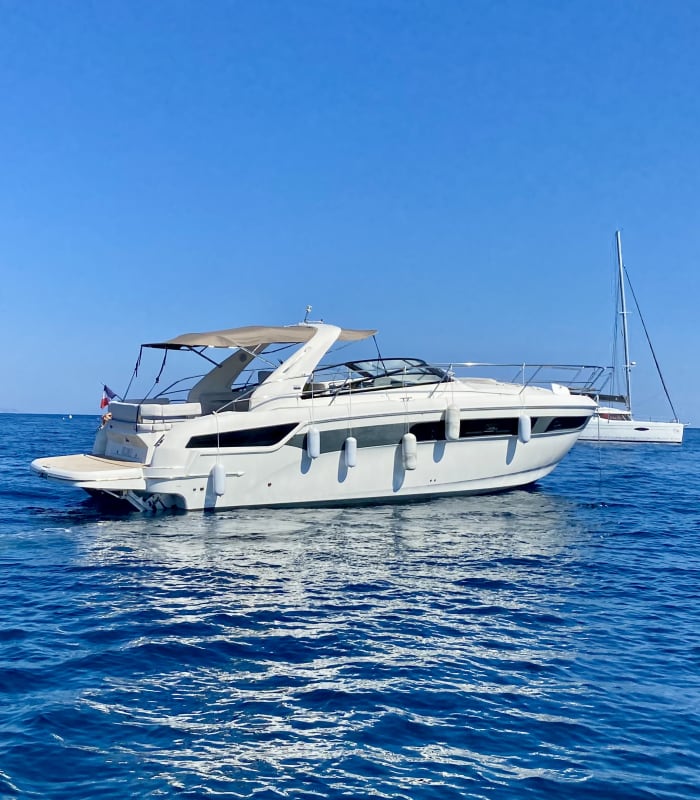 Signature Sightseeing Tour – 2h Riviera Cruise