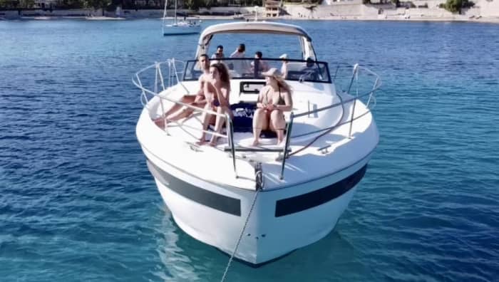 Signature Sightseeing Tour – 2h Riviera Cruise