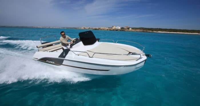 Day at sea – Beneteau Flyer 6.6 Sundeck