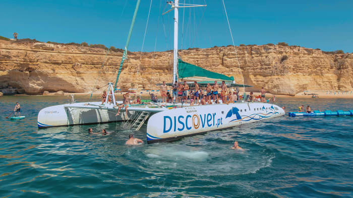 Brunch a bordo, Grutas e Costa a partir de Portimão