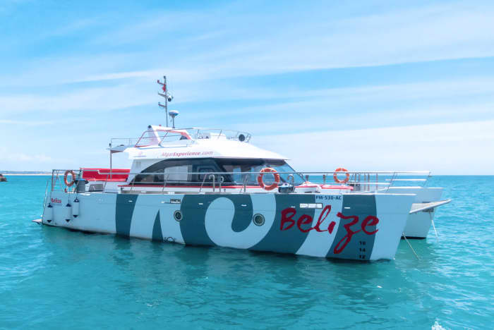 Cruzeiro de meio dia pelas cavernas e pela costa saindo de Lagos