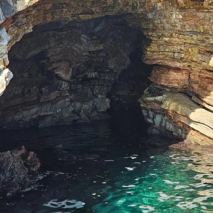 Explore Turtle Cave, Kakome & Krorez Beach by Boat