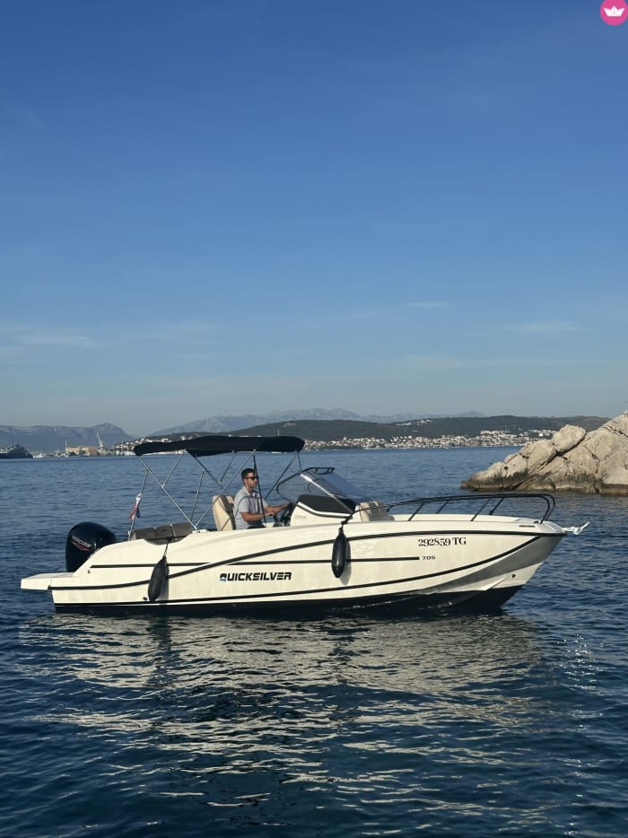 Discover Split on a Motorboat, visit beautiful places