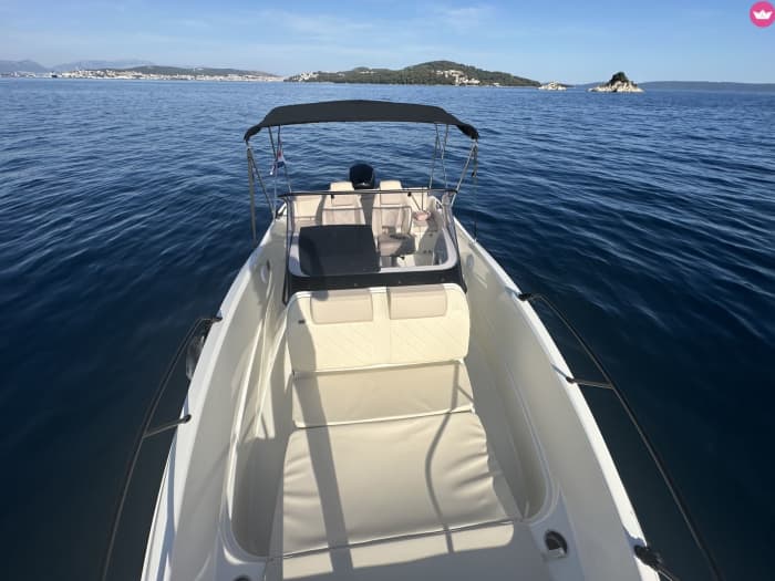Discover Split on a Motorboat, visit beautiful places